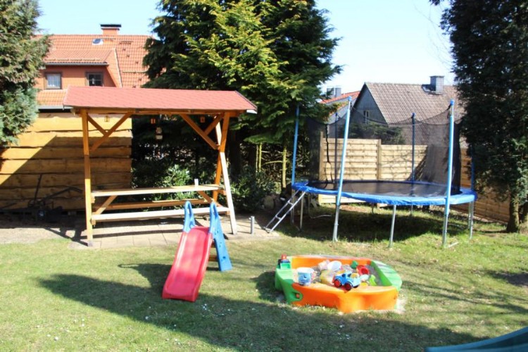 fewo-braunlage.com - Ihre Familienferienwohnung und Kinderferienwohnung Waldzwerge und Waldwichtel, komfortabel, günstig und preiswert in Braunlage. Ihre Ferienwohnung im Harz. Kinderfreundlich und Familienfreundlich.